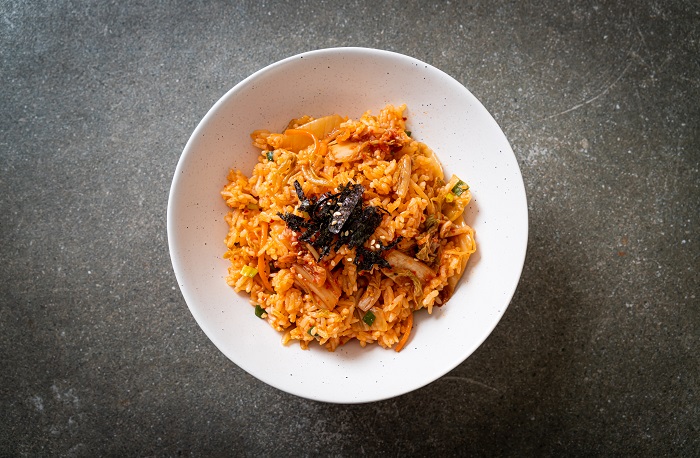 Kimchi,Fried,Rice,With,Seaweed,And,White,Sesame,-,Korean