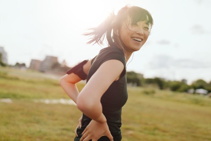 A sports nutritionist helps align your nutrition with your activity ensuring the food you eat actively supports strength, endurance, recovery, and resilience.
