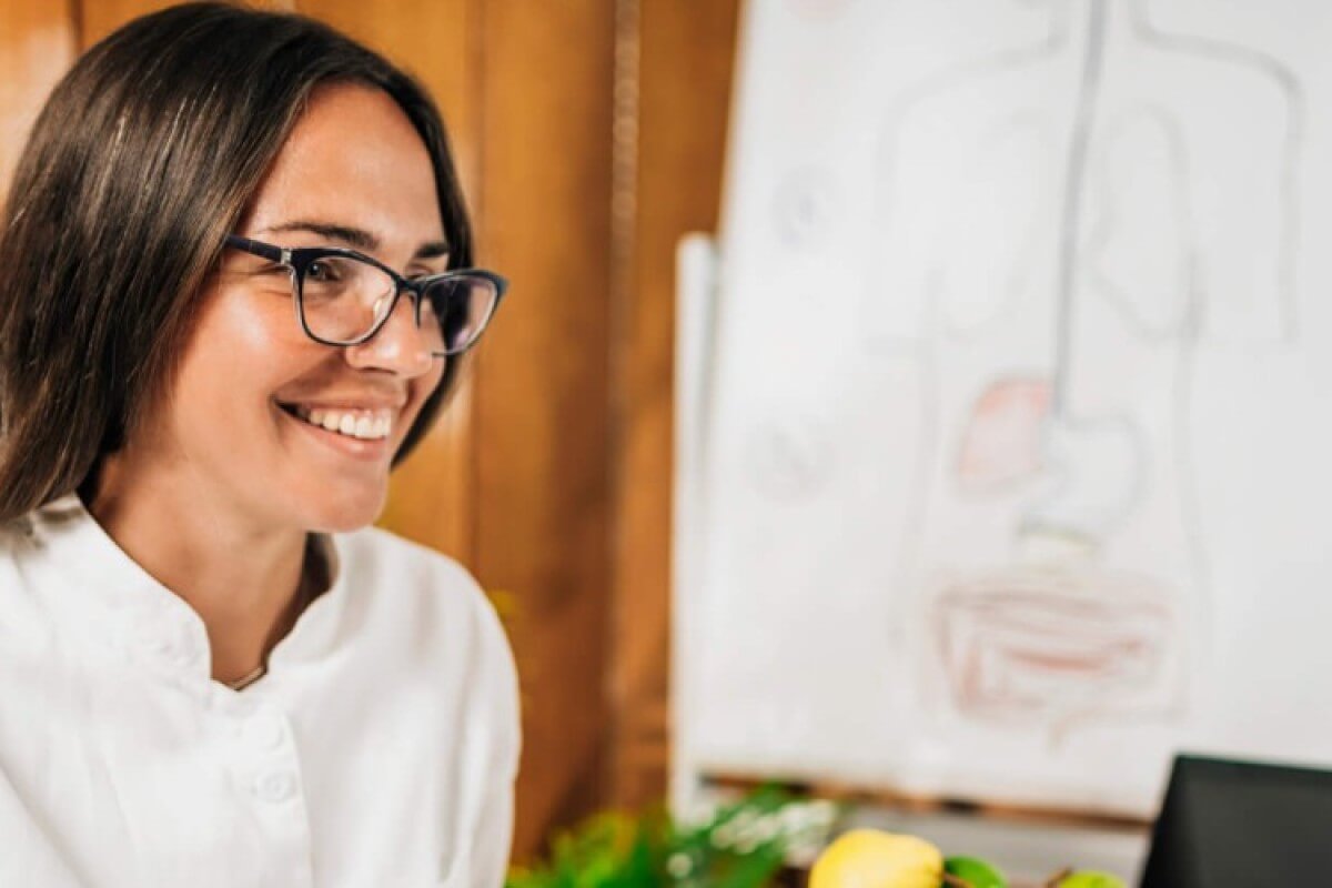 A nutritional consultation offers a different approach. It starts with you. Instead of ambiguous tips, you’ll get a tailored plan built to deliver results