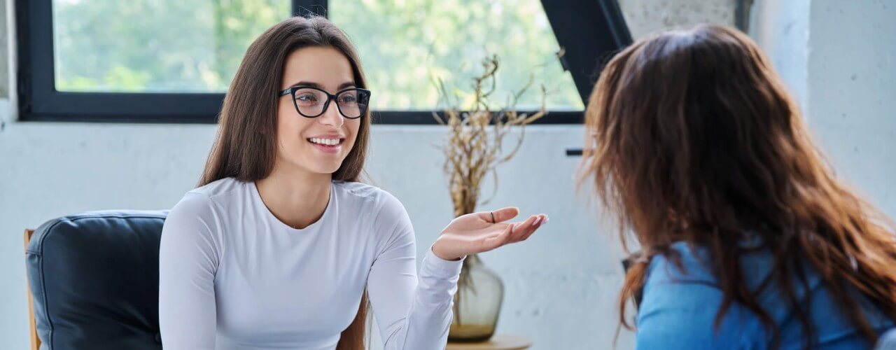 If you’re considering booking your first nutritionist consultation, you might be wondering what to expect.